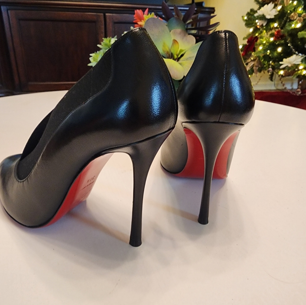 Christian Louboutin booties 38.5